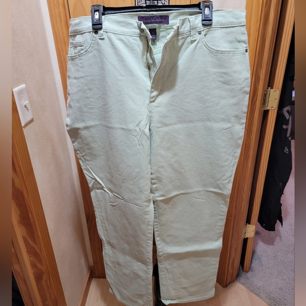 Gloria Vanderbilt Amanda Classic Jeans, Size 18, Pistastio.